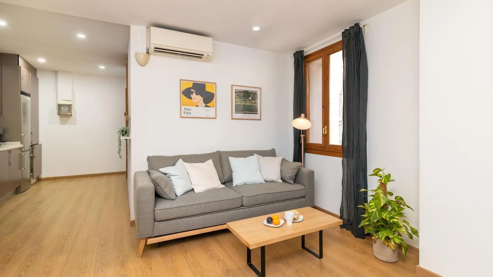 Apartment Comfy Stay Barcelona Cathedral Spain
