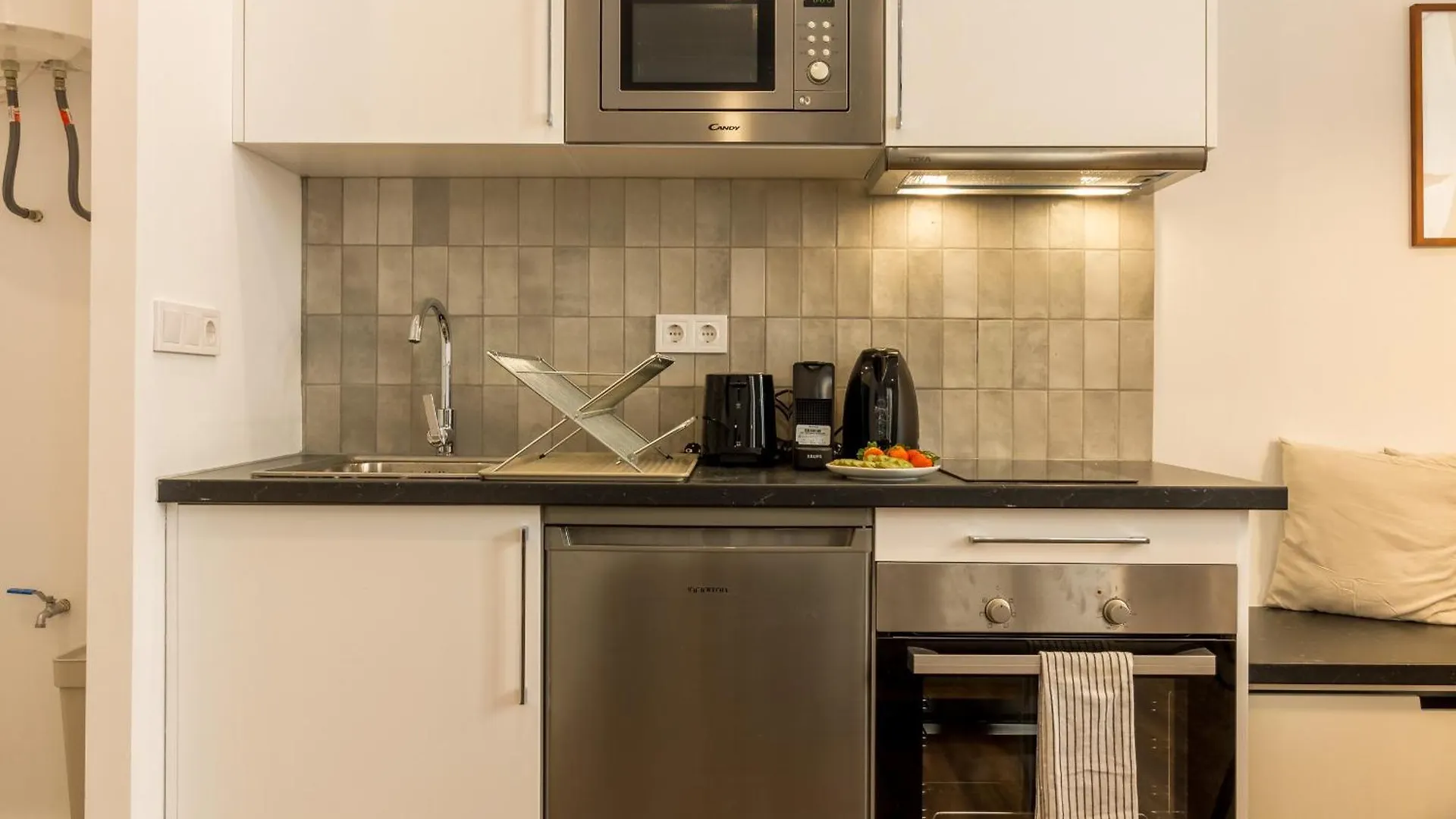 Comfy Stay Barcelona Cathedral Apartment
