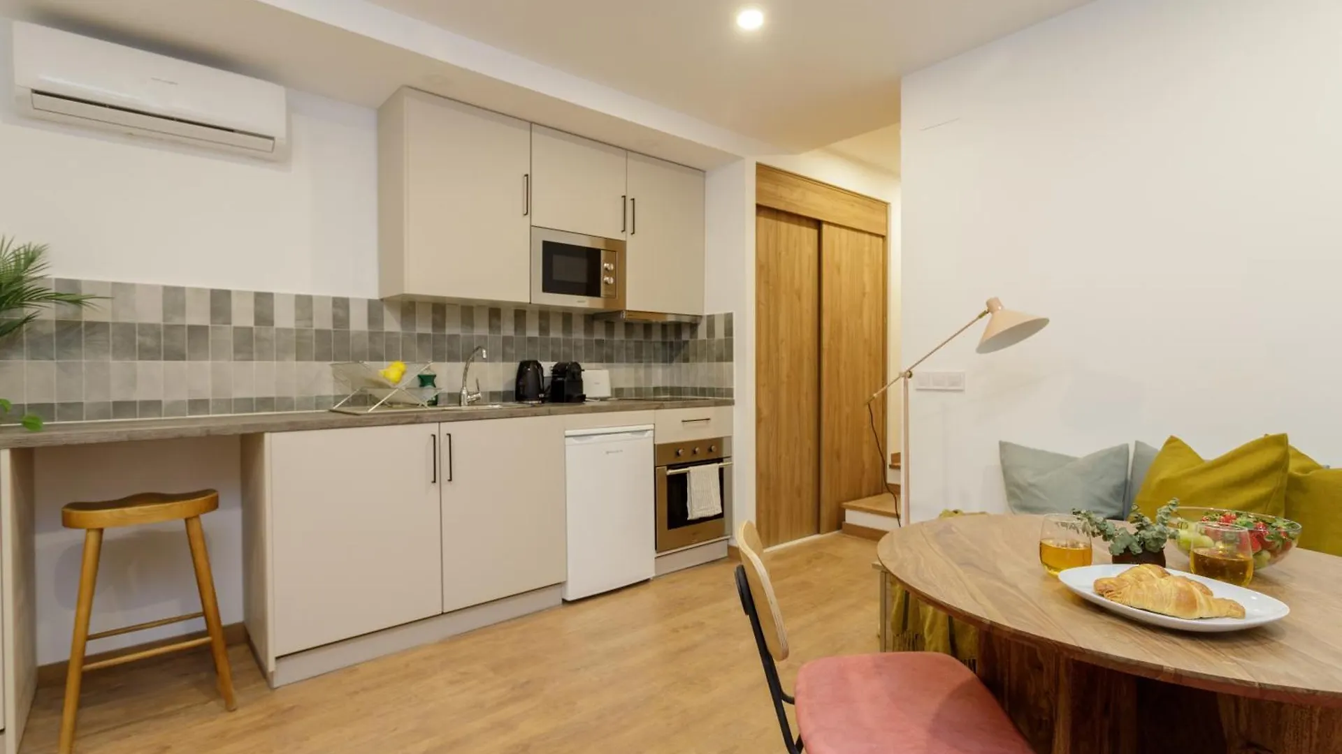 Apartment Comfy Stay Barcelona Cathedral