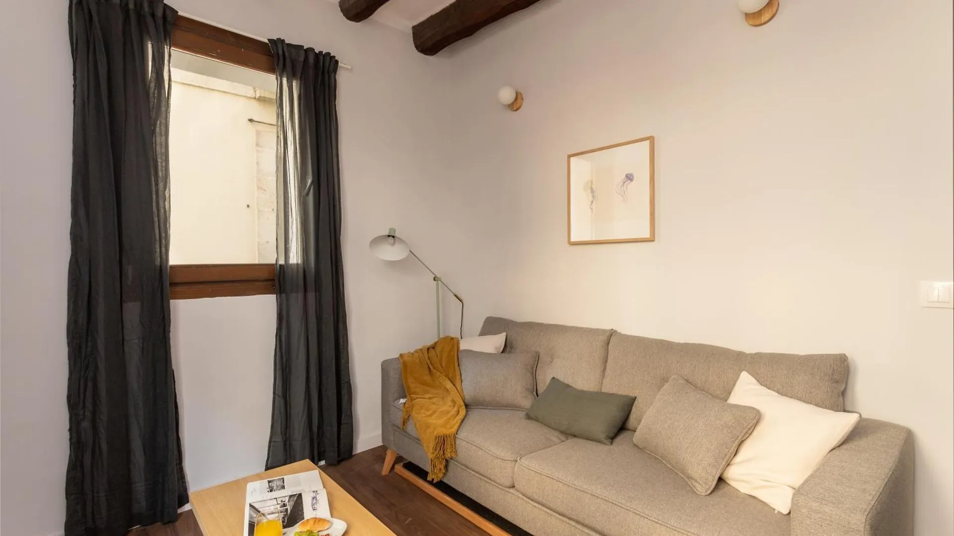 Apartment Comfy Stay Barcelona Cathedral Spain
