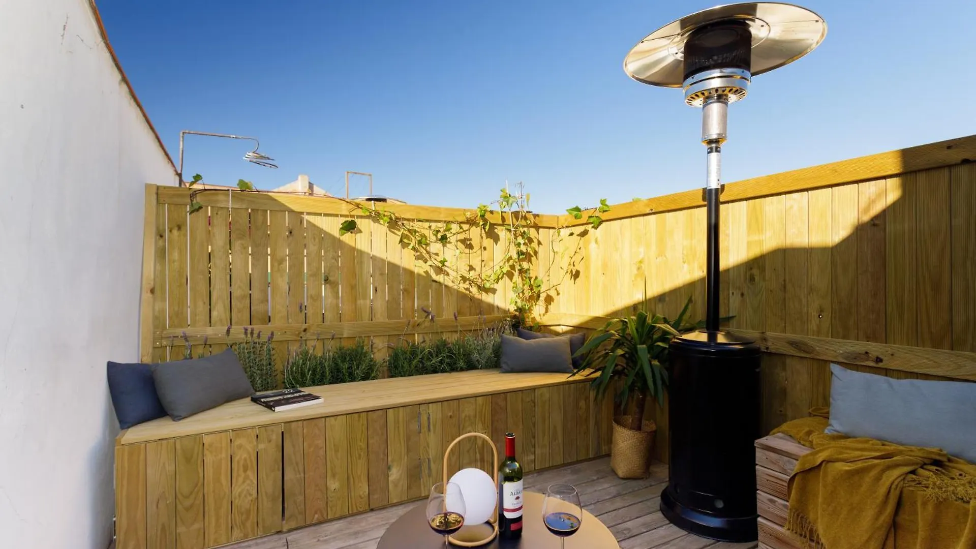 Comfy Stay Barcelona Cathedral Apartment